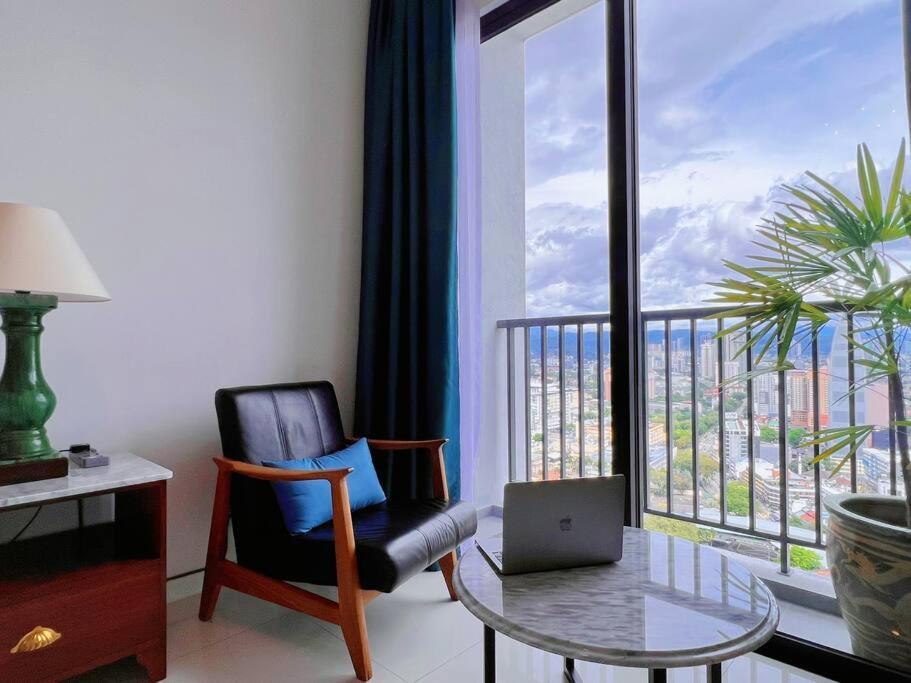 Pangsapuri Klcc View With Balcony @ Chambers, Kl Near Lrt Pwtc & Sunway Putra Mall