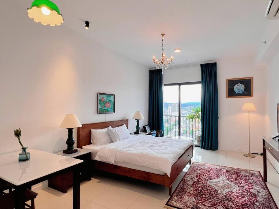Klcc View With Balcony @ Chambers, Kl Near Lrt Pwtc & Sunway Putra Mall *